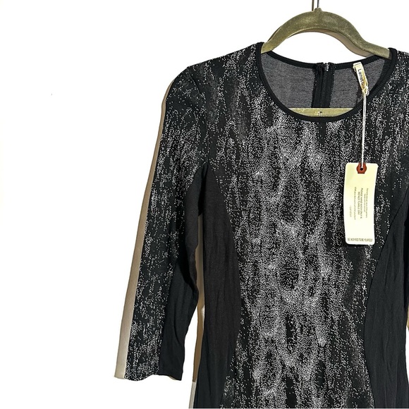 Revolve Lanston Printed Slimming Dress In Black/White Size M New With Tags - Picture 3 of 8